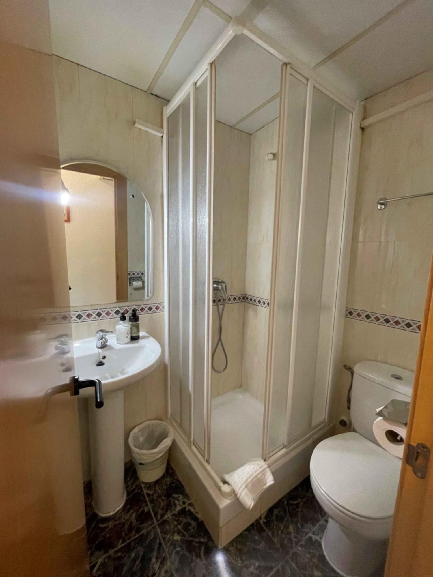 Hostal Cumbre Zaragoza Kültér fotó