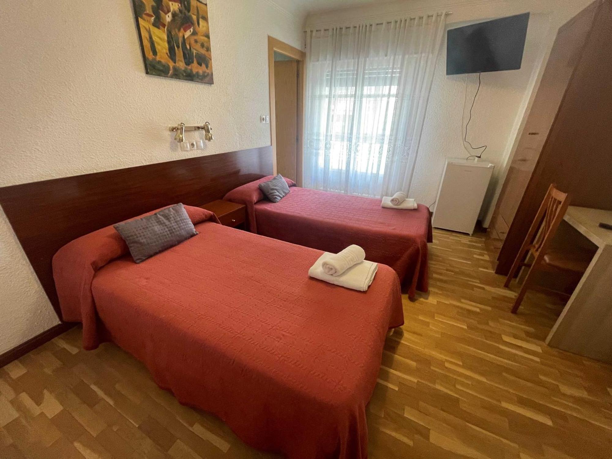 Hostal Cumbre Zaragoza Kültér fotó