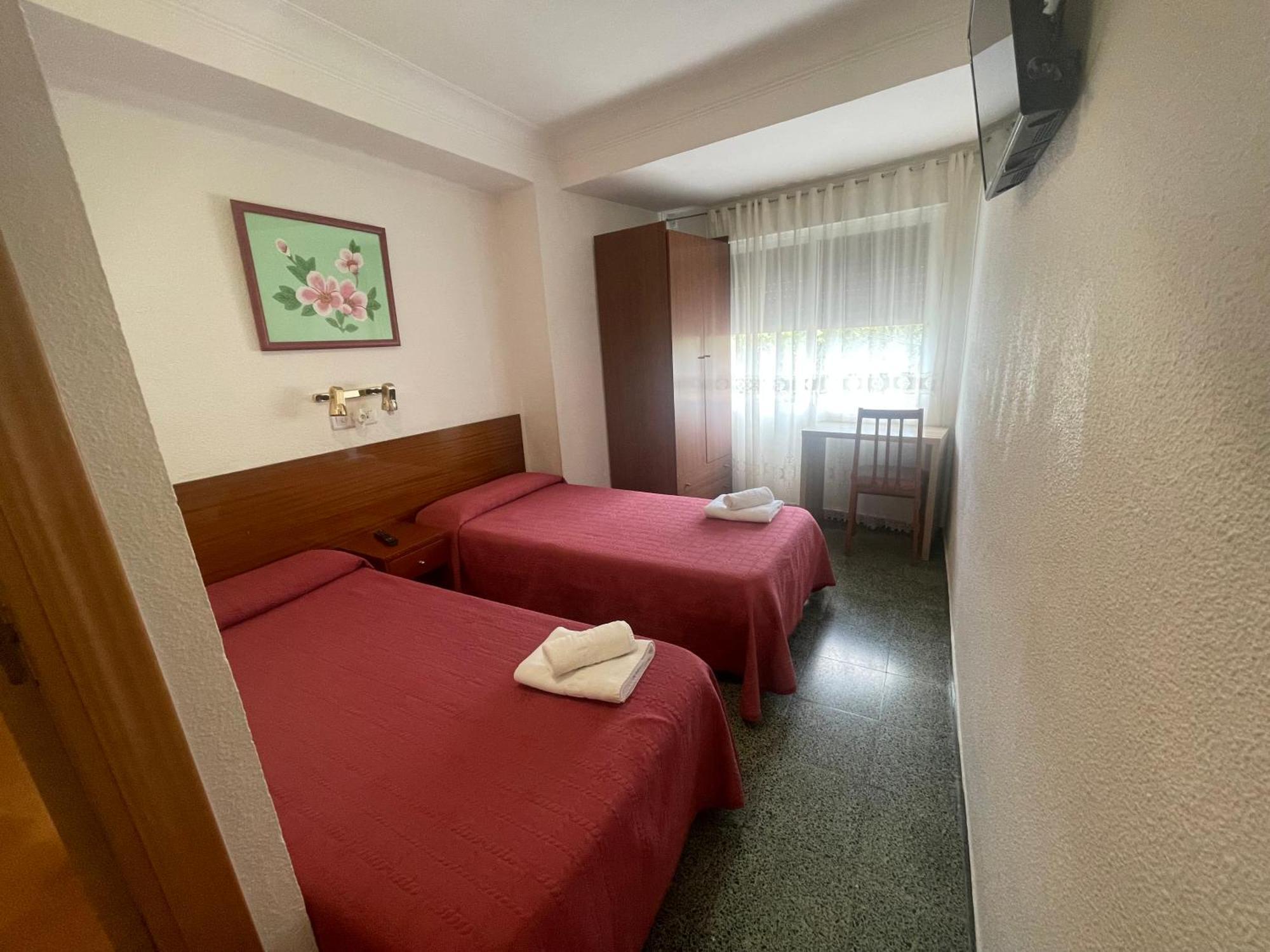 Hostal Cumbre Zaragoza Kültér fotó