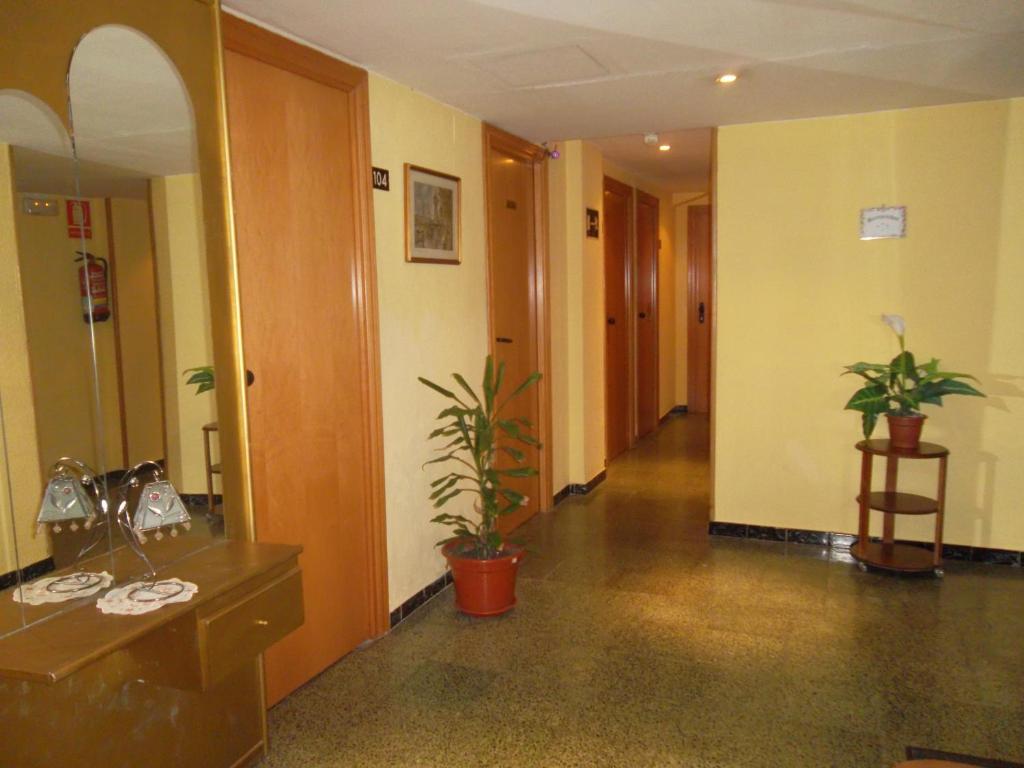 Hostal Cumbre Zaragoza Kültér fotó