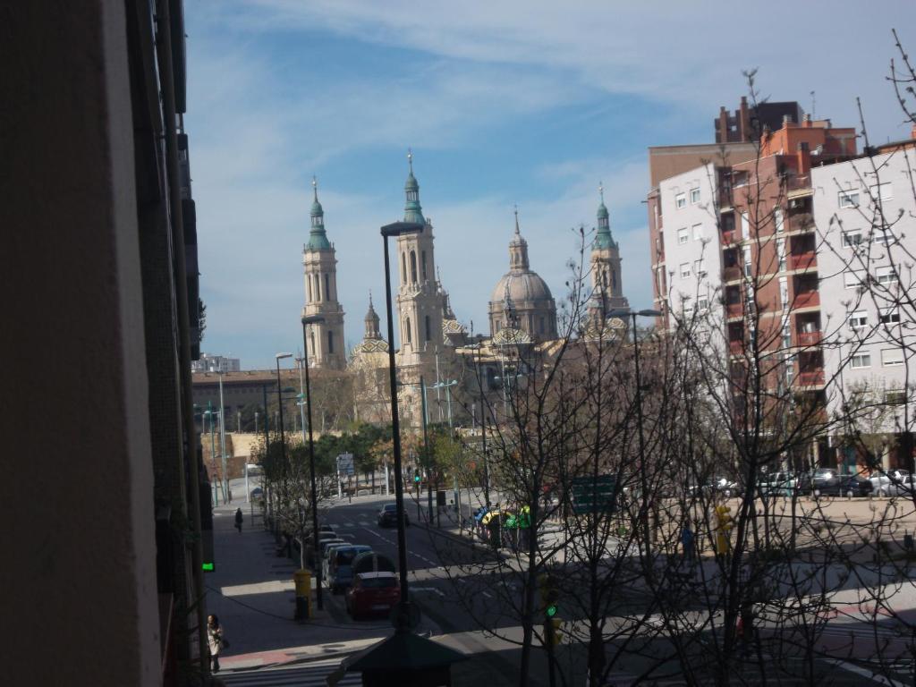Hostal Cumbre Zaragoza Kültér fotó